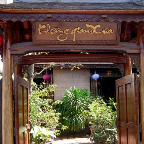 Nhà Hàng Không Gian Xưa